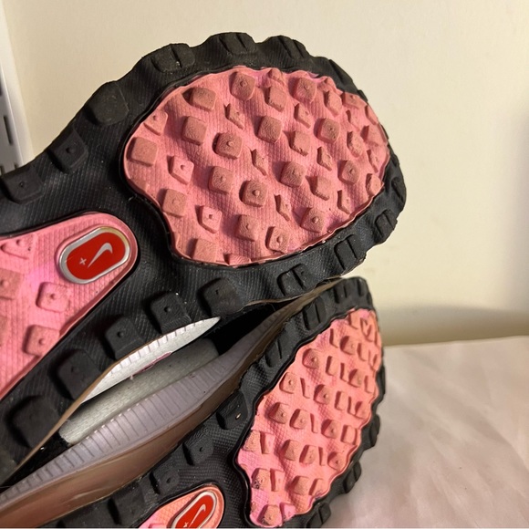 Nike Air Max Sneakers Size 5.5 Women's Retro Pink White Black Running Shoes - Picture 6 of 7